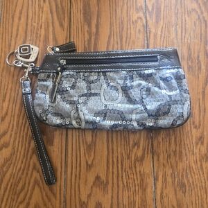 EUC Rosetti Wristlet